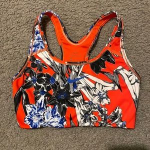 Nike sports bra xs